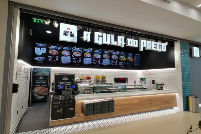  Gula do Prego no Glicínias Plaza, Aveiro, 2021